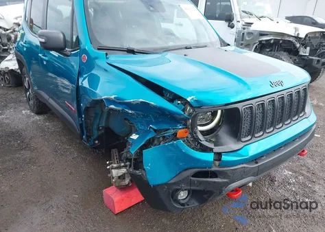 2021 Jeep Renegade Trailhawk 4X4 из США, поврежденный, VIN ZACNJDC13MPM70793